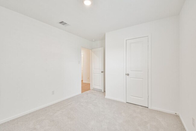 Building Photo - 18562 Cepagatti Dr