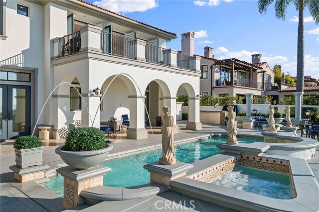 Building Photo - 7 Vista Luci