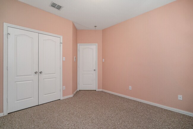 Building Photo - 5452 Lake Powell Dr
