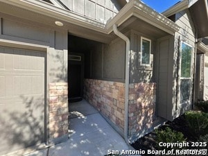 Building Photo - 7915 Needle Crk