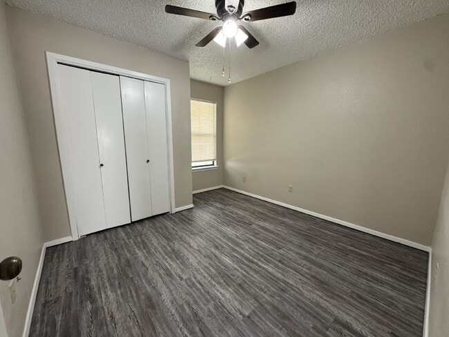Building Photo - Charming 3-Bed, 2-Bath Home with 1,272 Sq ...