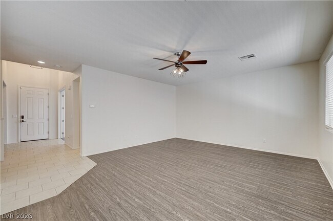 Building Photo - 6637 Cliff Shore Ct