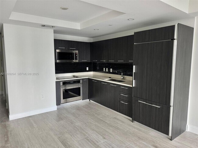 Building Photo - 45 SW 9th St