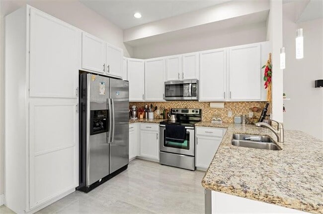 Building Photo - 8315 NW 38th St
