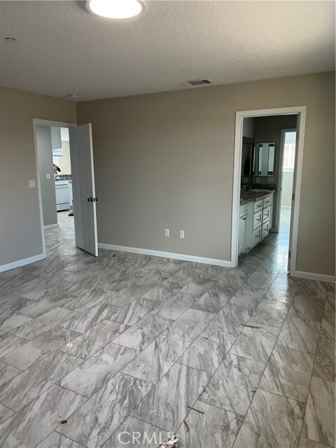 Building Photo - 16550 Olive St