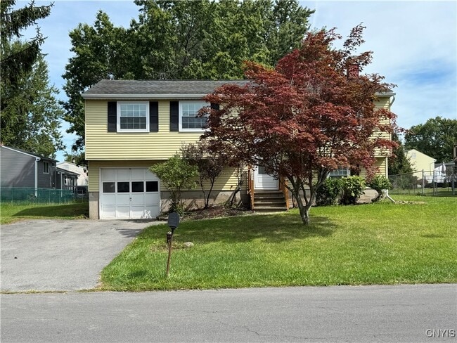 Building Photo - 8265 Warbler Way