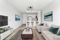 Building Photo - 620 SW 10th St