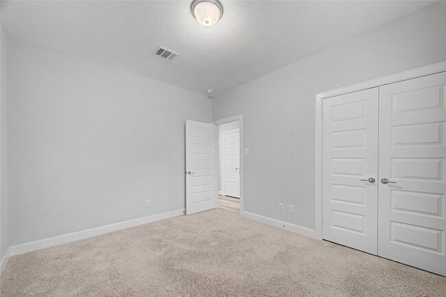 Building Photo - 911 W 35th St