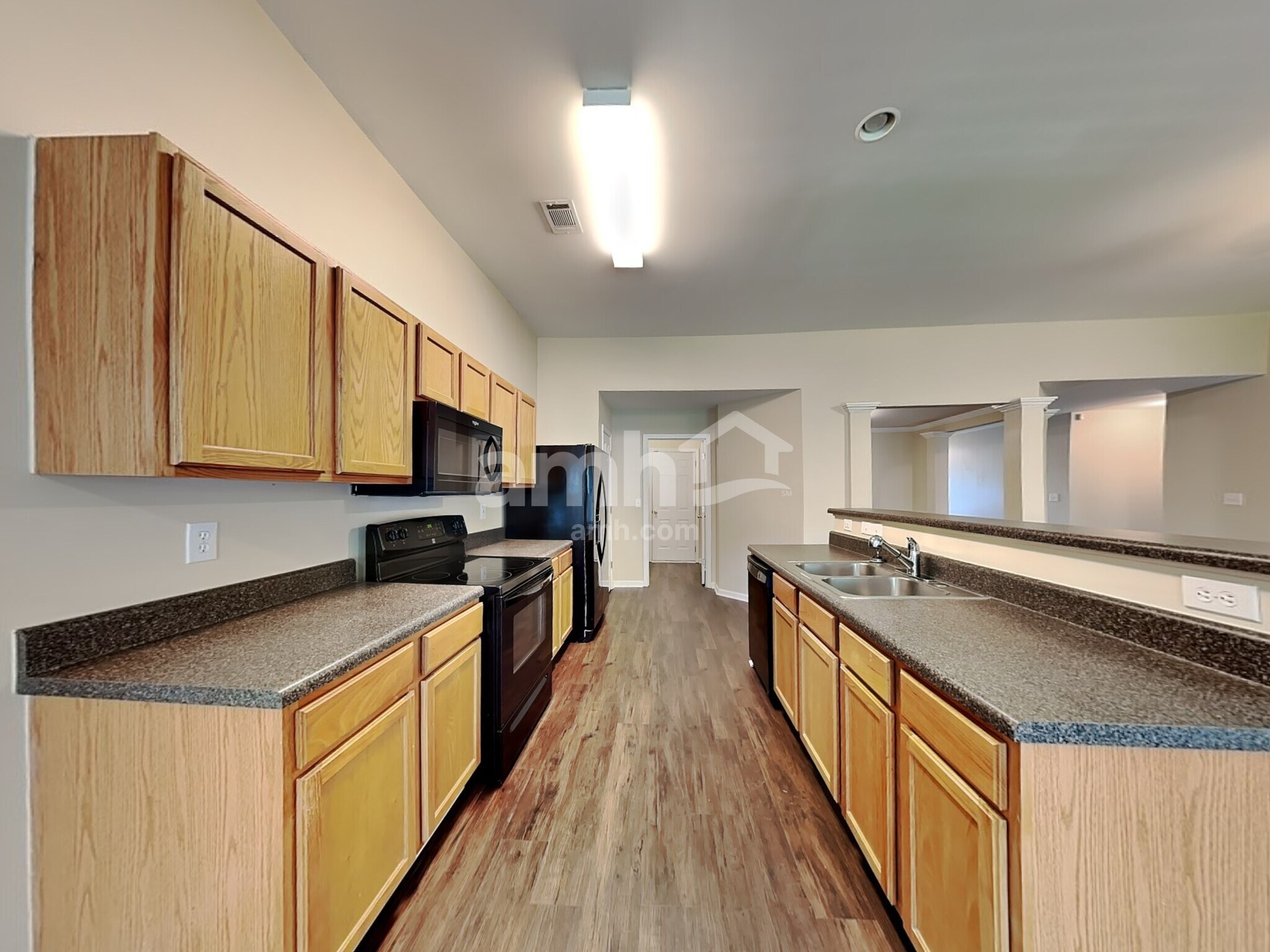 Building Photo - 12 Comesee Ct