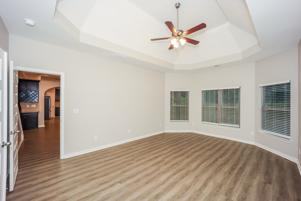 Building Photo - 6840 Diamond Dr