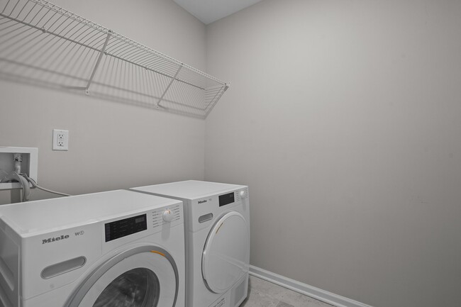 Building Photo - 1606 Clayfire Dr.