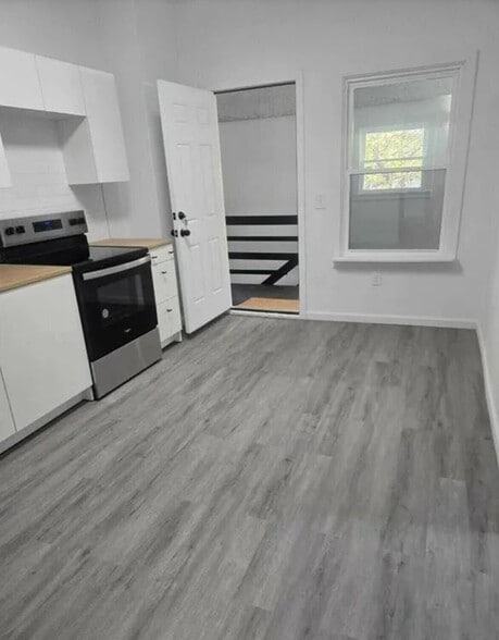 Building Photo - 19 Mygatt St