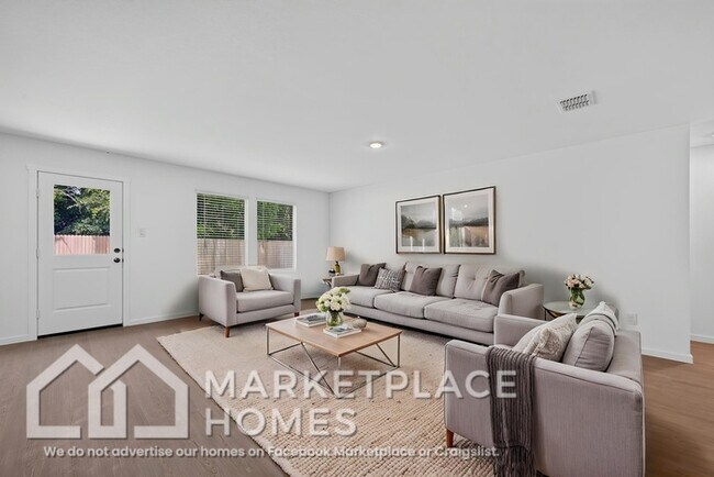 Building Photo - 412 Sambal Dr