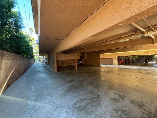 Building Photo - 1163 Winchester Ave