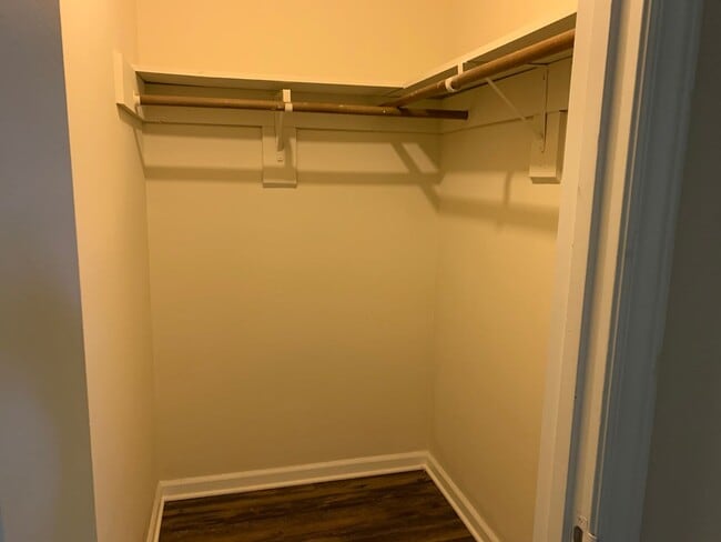 Building Photo - Spacious North Raleigh  Townhouse  *2 brm ...