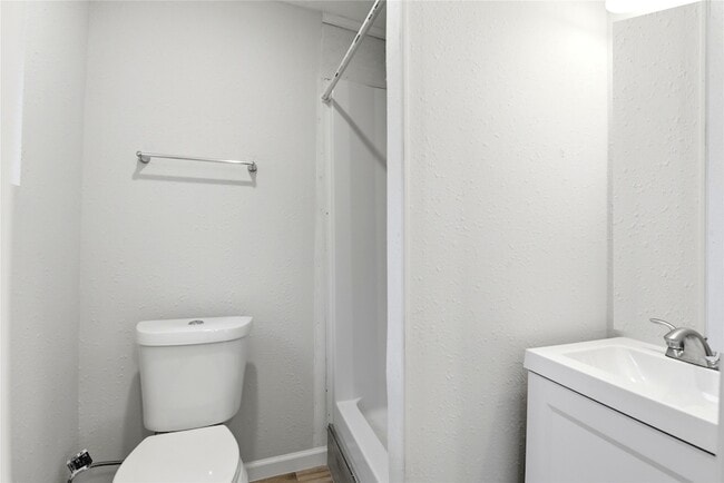 Building Photo - 7010 Brownsville St