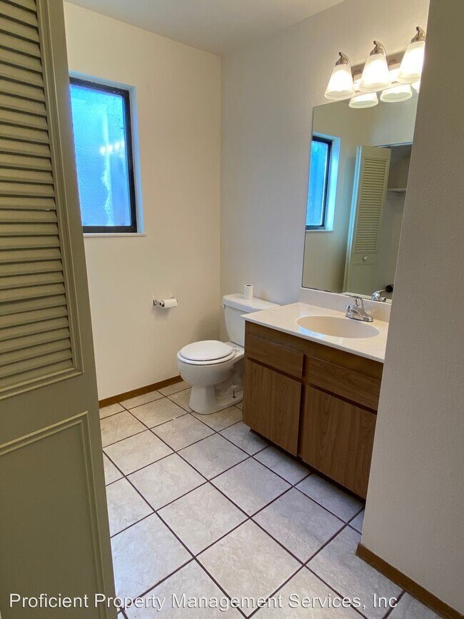 Building Photo - 203 Macon Ave