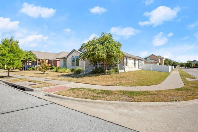 Building Photo - 820 Bryce Canyon Dr