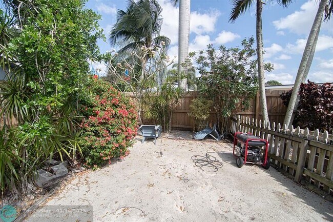 Building Photo - 3251 NW 65th St