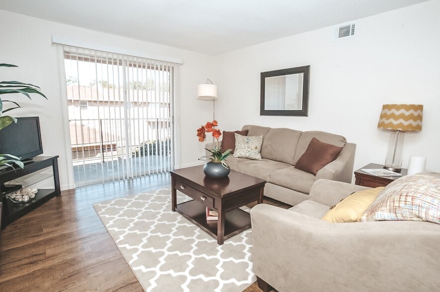 Westport Edge Apartments 11302 Bonanza Dr Maryland Heights MO 63043