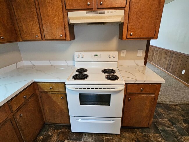 Building Photo - 3904 Persimmon St