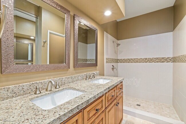 Building Photo - 5895 Friars Rd