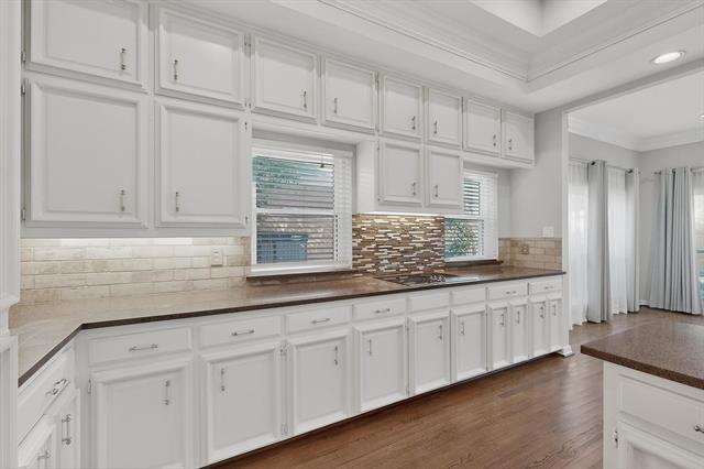 Building Photo - 2648 Brookside Dr