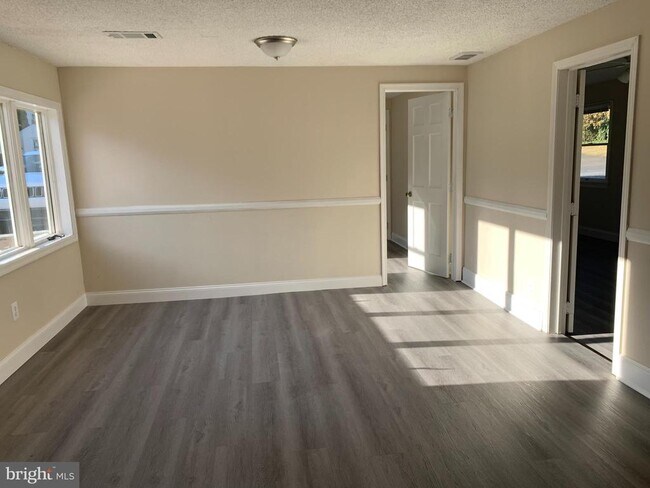 Building Photo - 431 Avenue A