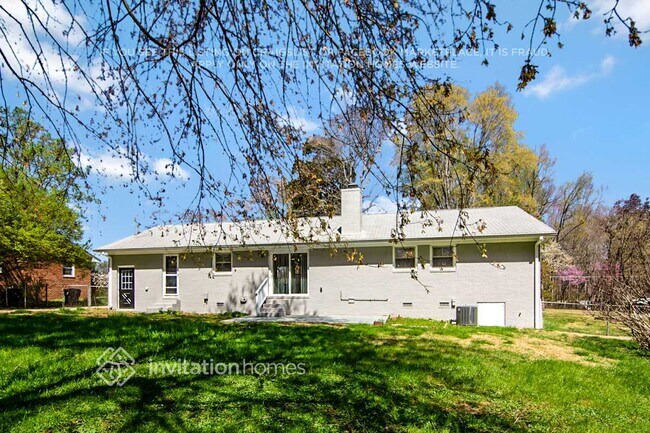 Building Photo - 232 Sandlewood Dr