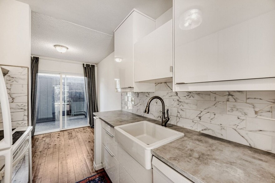 Building Photo - 350 Arapahoe Ave