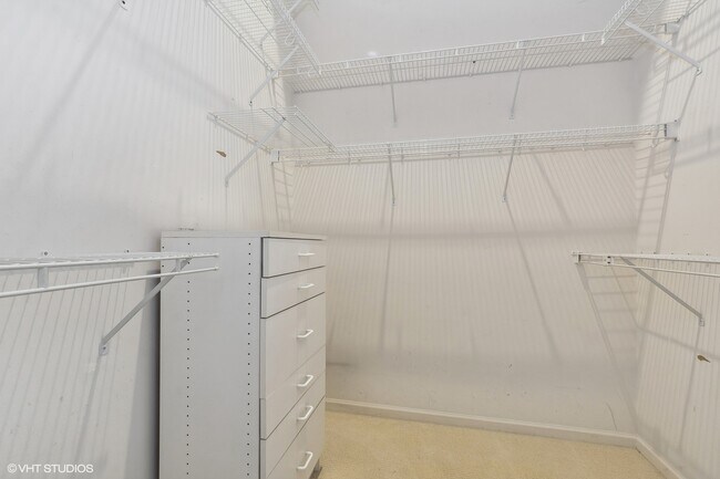 Building Photo - 525 W Superior St