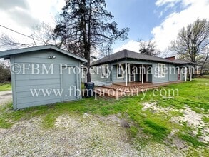 Building Photo - 3701 Emhouse Rd