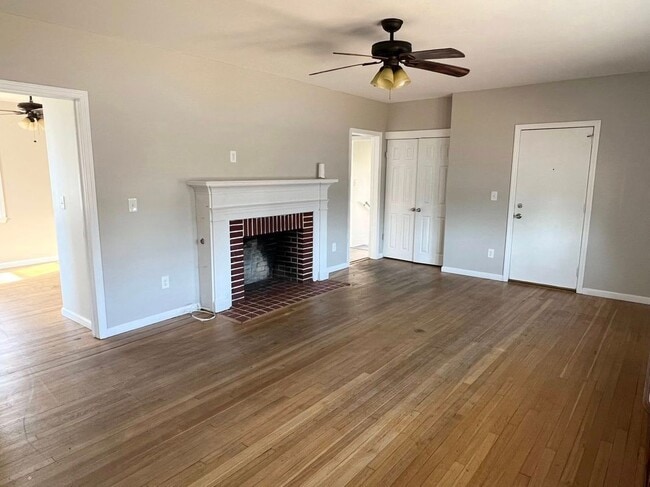 Building Photo - 738 S Seventh St