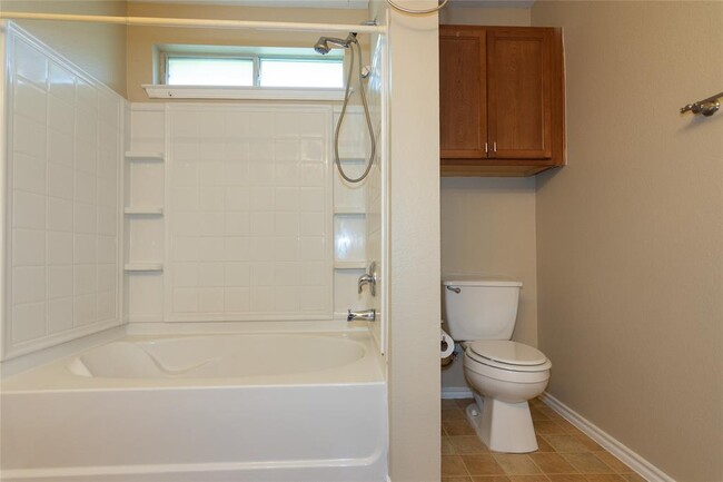 Building Photo - 245 Shale Dr