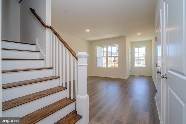 Building Photo - 3403 Jordan Dr