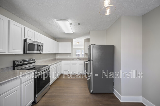 Building Photo - 5856 Monroe Crossing