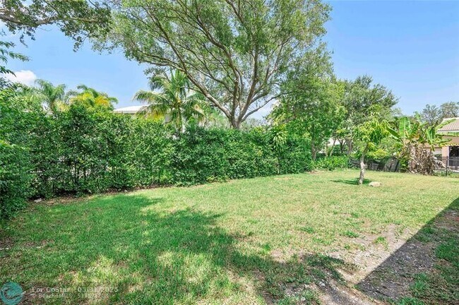 Building Photo - 11517 NW 49th Ct