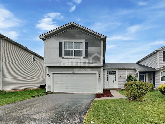 Building Photo - 2202 Henning Pl