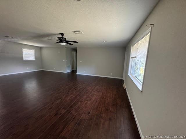 Building Photo - 709 SE Alamanda Way