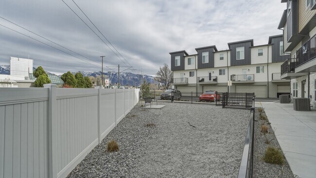 Building Photo - 108 W Ryker Ln