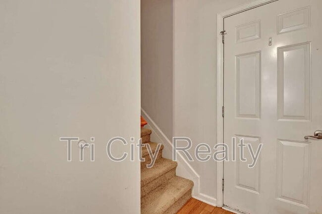 Building Photo - 69 Meadows Creek Ln