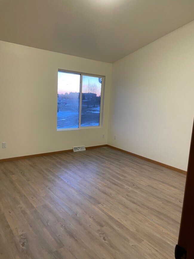 Bedroom - 1023 Rolling Meadows Dr