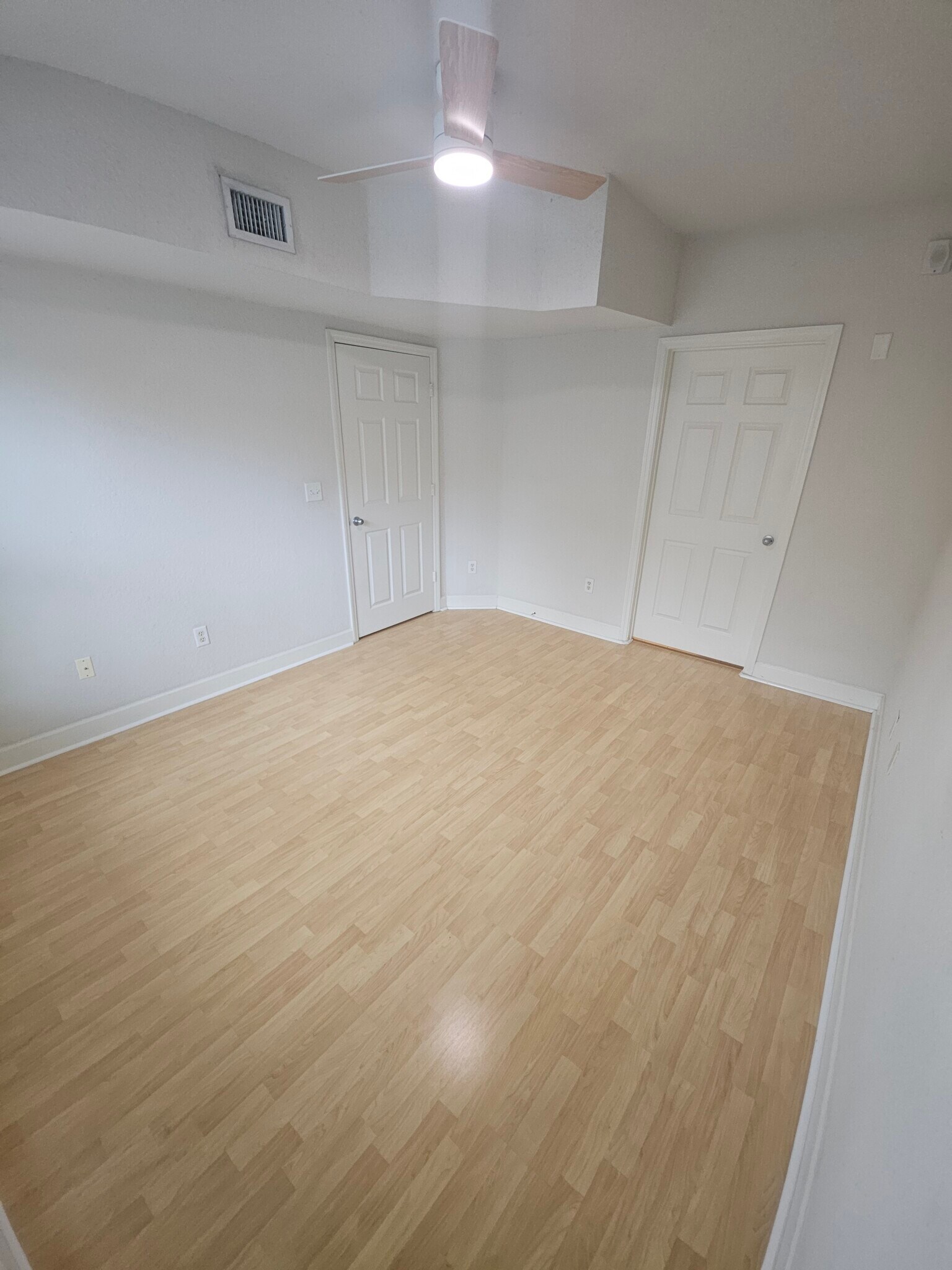 Building Photo - 202 E South St