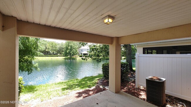 Building Photo - 5976 Pavilion Dr