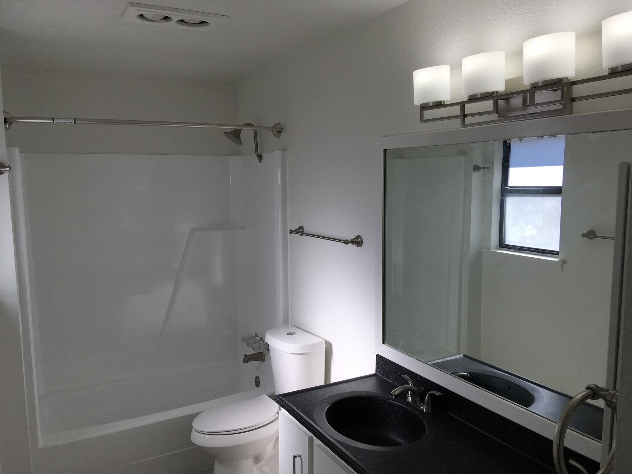 Spacious master bath - 8604 Willowick Drive