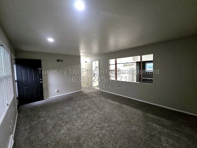 Building Photo - 1012 Forestwood Dr