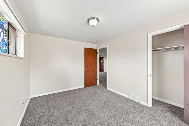 Building Photo - $1,495.95 - 2 Bed, 1 Bath Newly Renovated Duplex Unit!