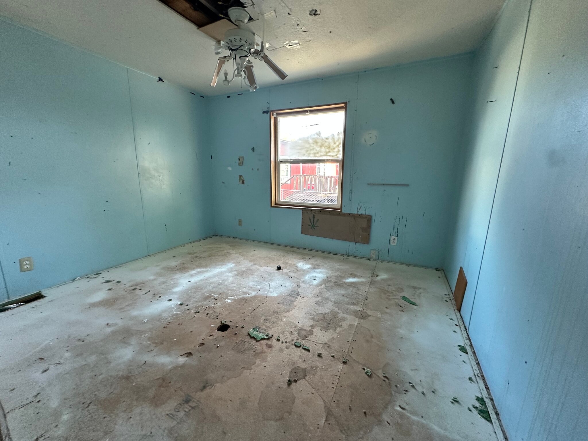 Building Photo - 3 Hartland St N