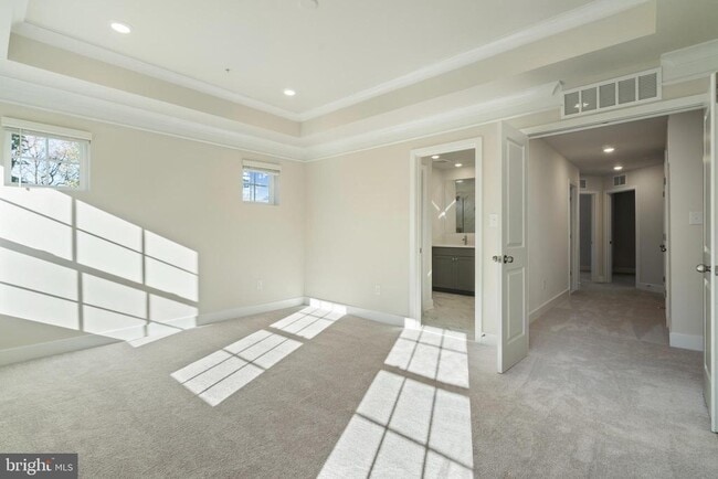 Building Photo - 520 Downswing Rd