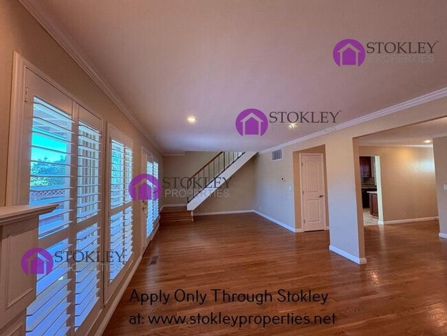 Building Photo - 323 Thistle Cir